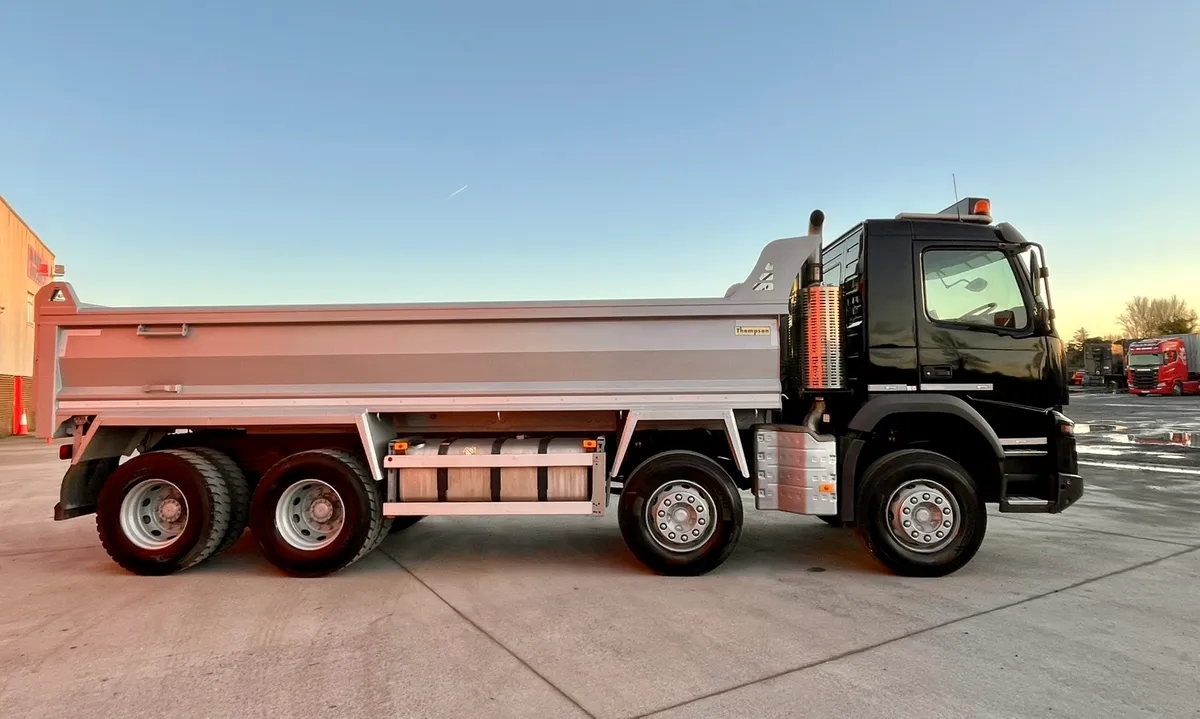 2019 Volvo FMX 420 8x4 Tipper - Image 4