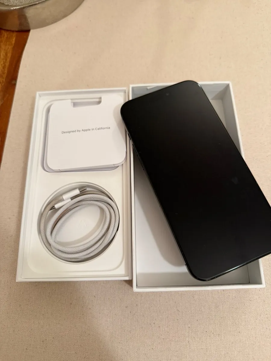 iPhone 15 Pro Max - Image 4