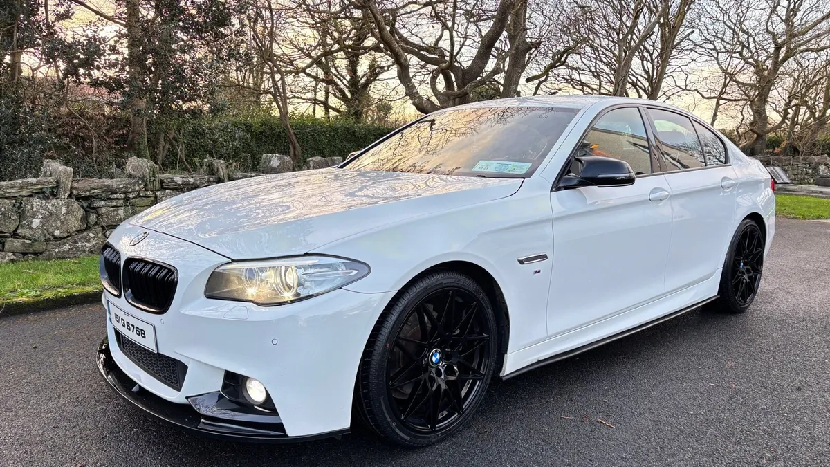2015 BMW 520d Msport - Image 2