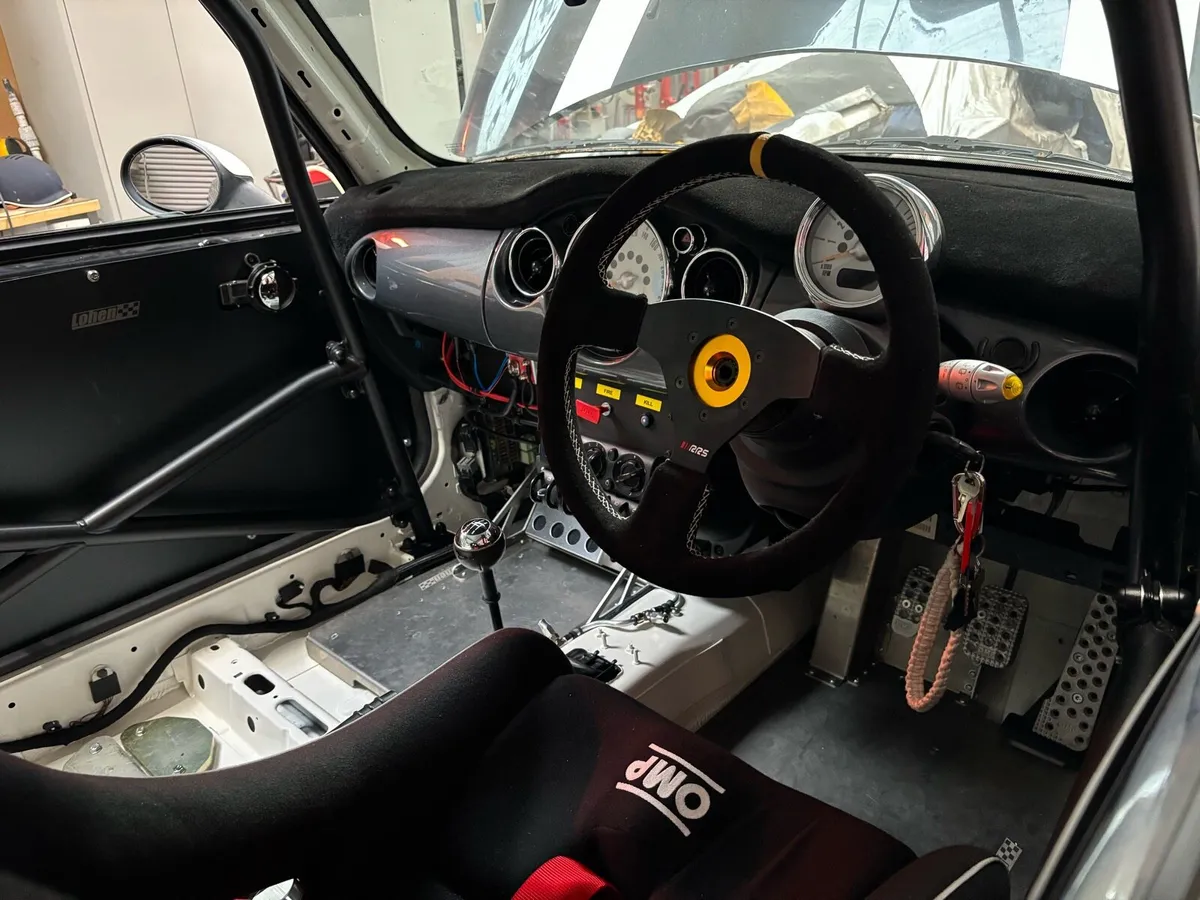 Mini R50 Junior Mini Championship car - Image 2