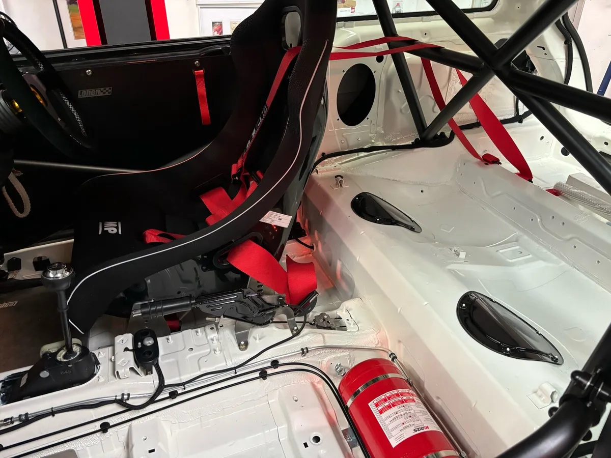 Mini R50 Junior Mini Championship car - Image 4