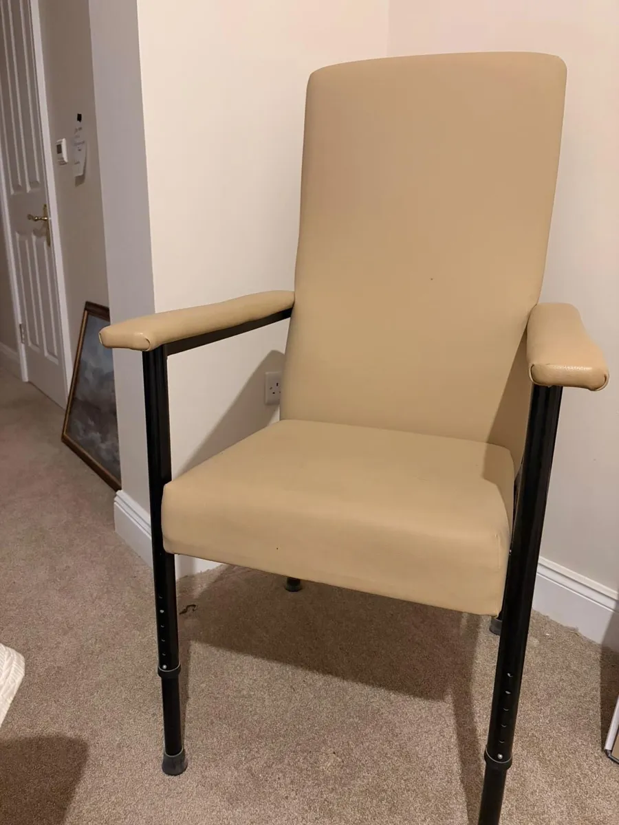 Orthopaedic Chair - Image 2