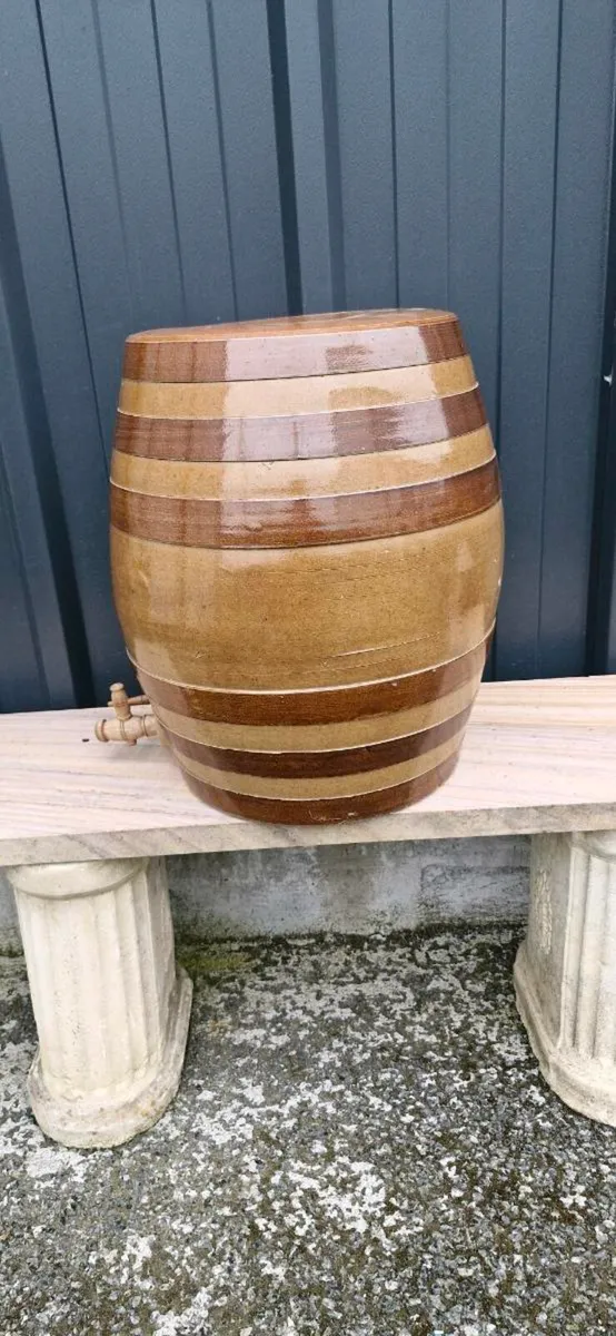 Stoneware barrell