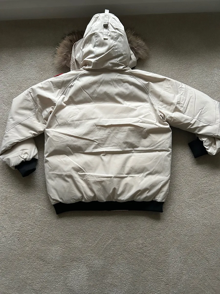 Canada Goose jacket - Image 4