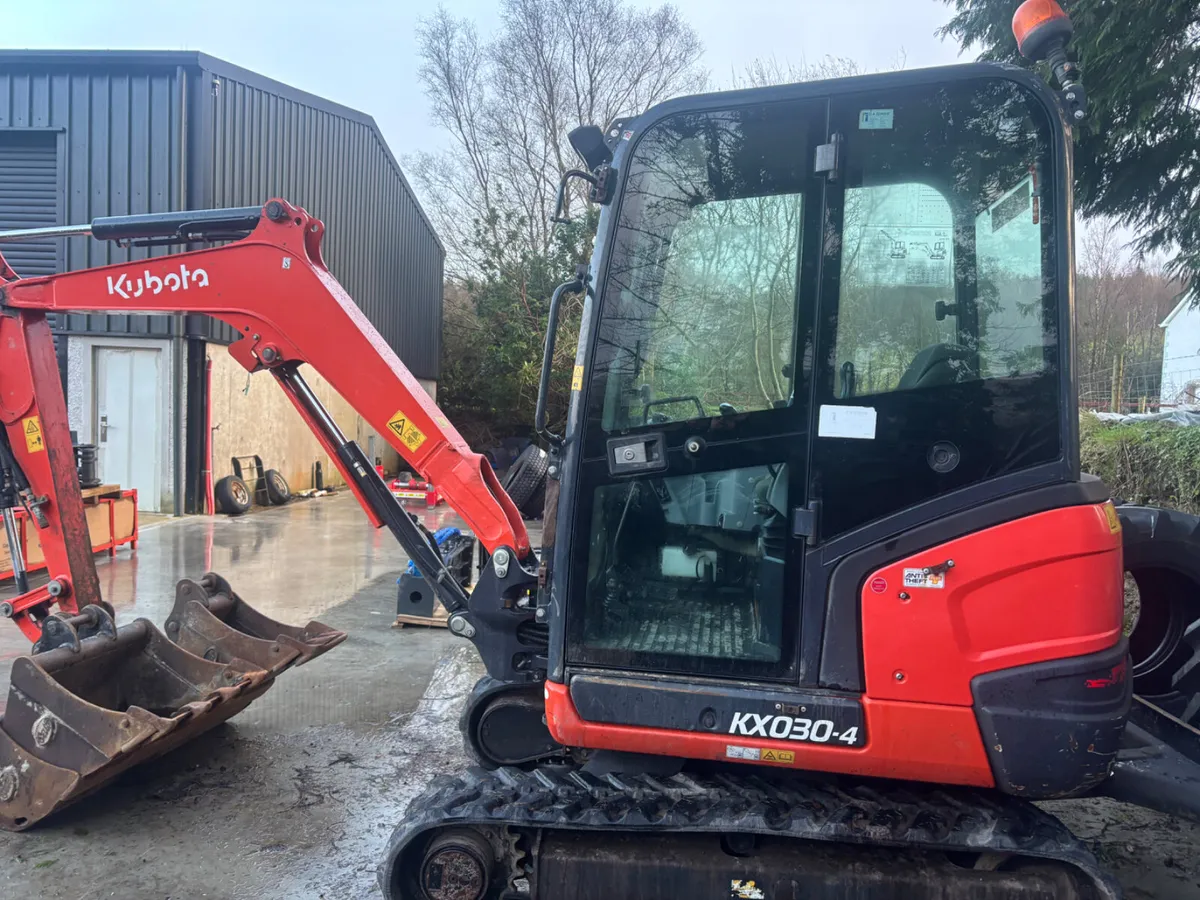2019 Kubota KX030-4  2800hrs - Image 1