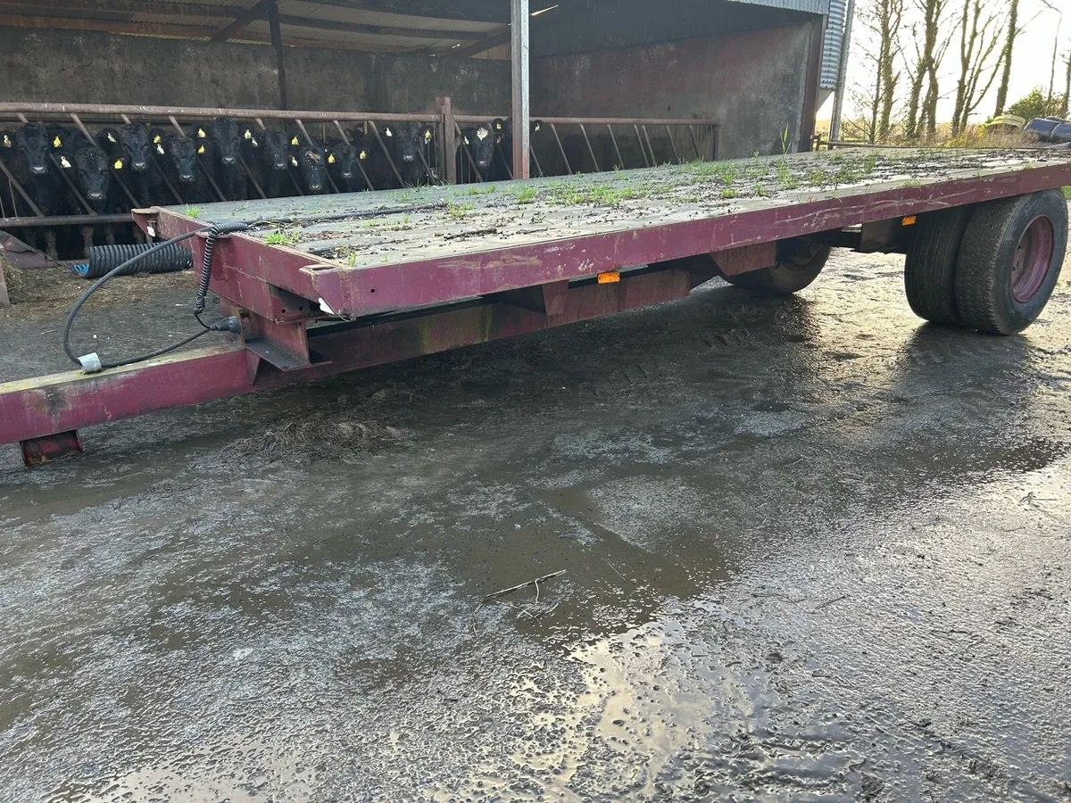 Bale trailer - Image 2