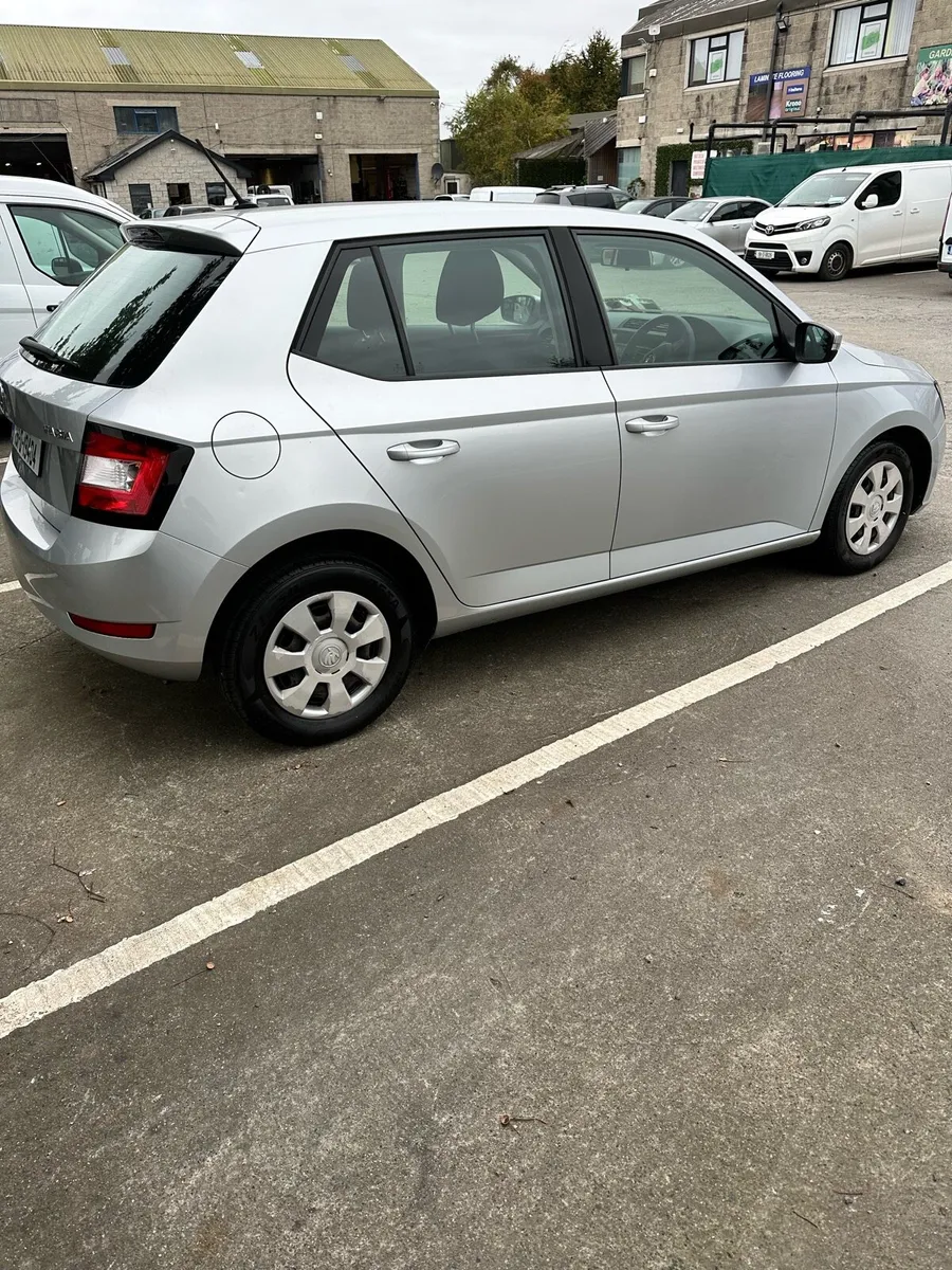 SKODA FABIA 1.0L 2019 - Image 4
