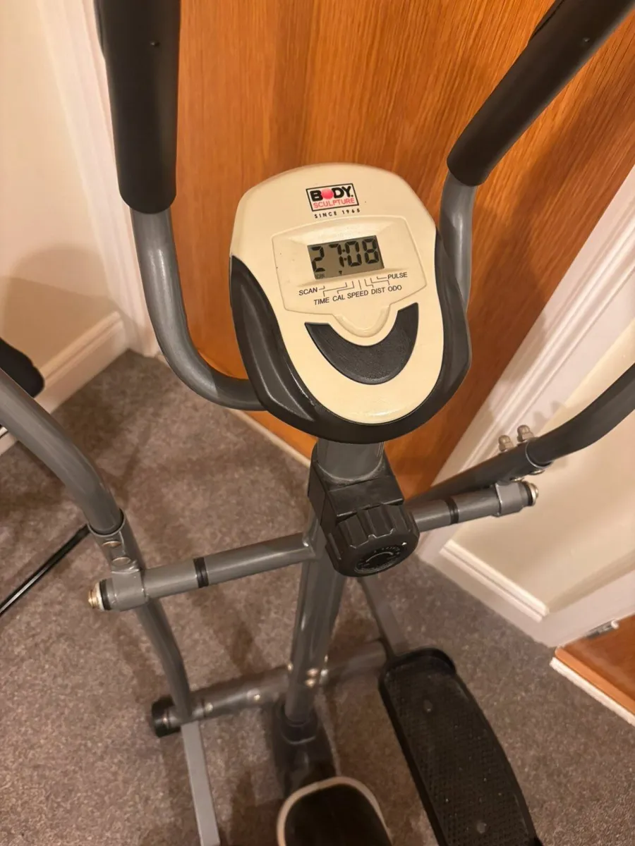 Cross-Trainer - Image 1