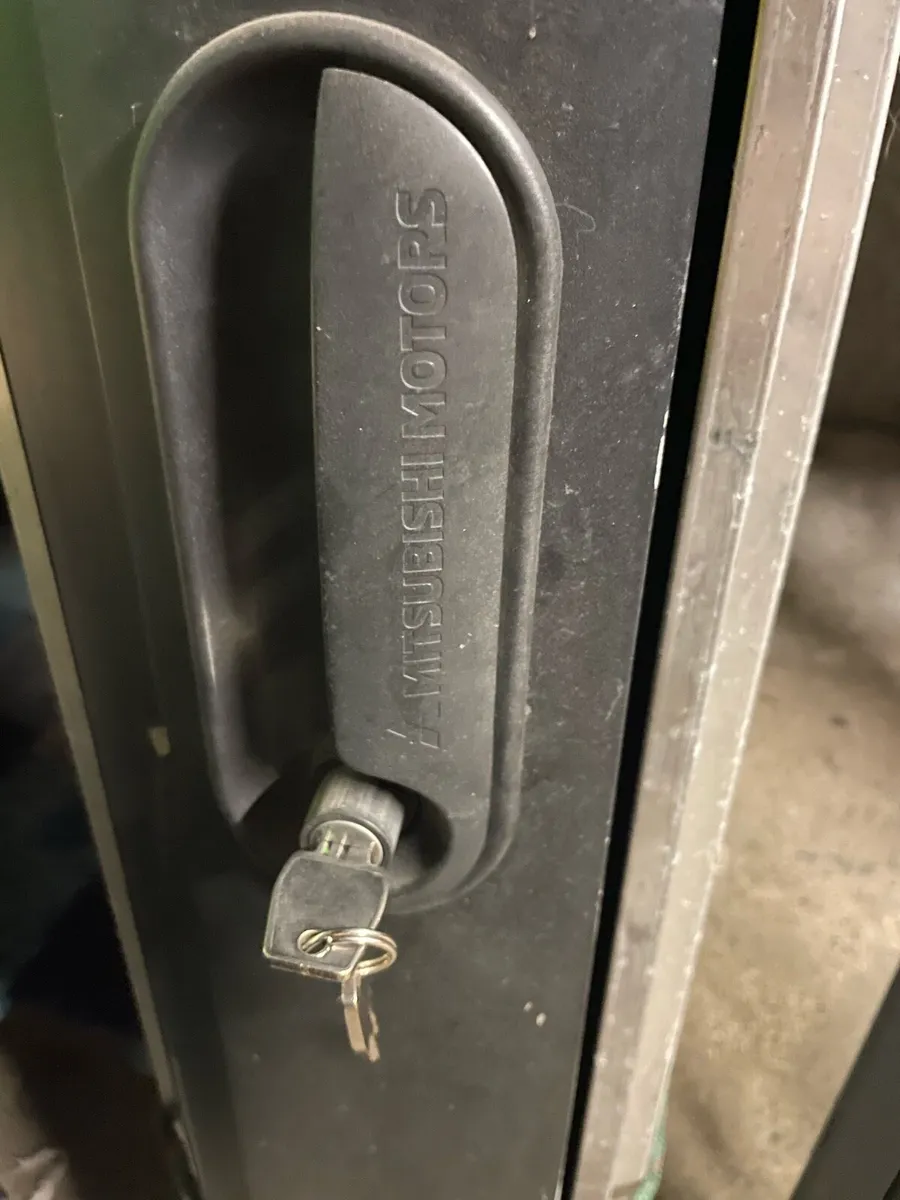 Roller shutter for Mitsubishi L200 - Image 4