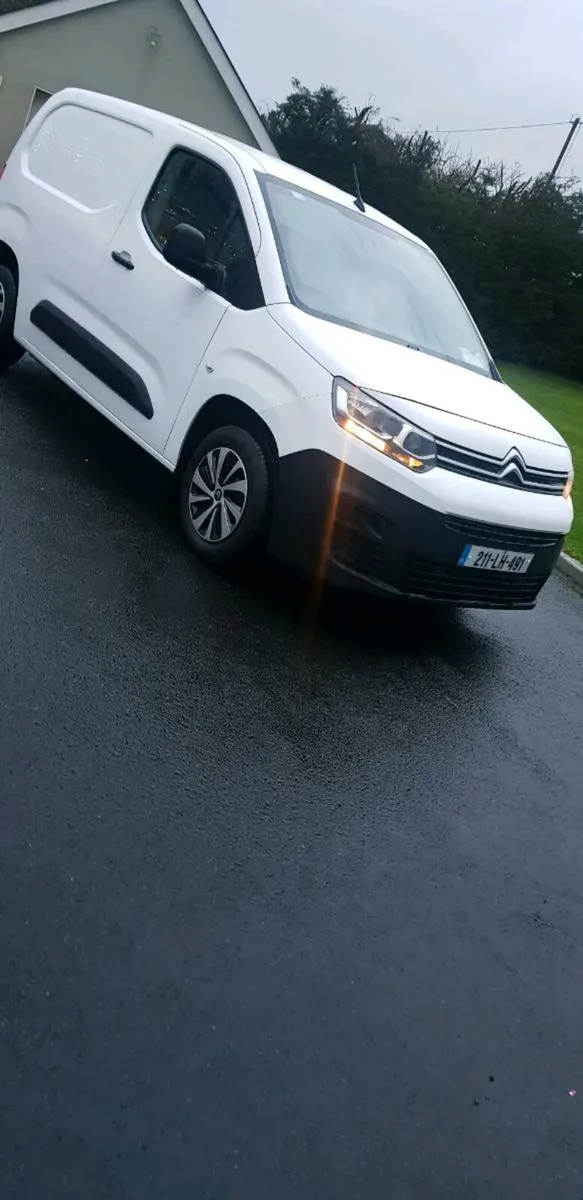 Citroen berlingo 3 seater, 211,full test & taxed - Image 3