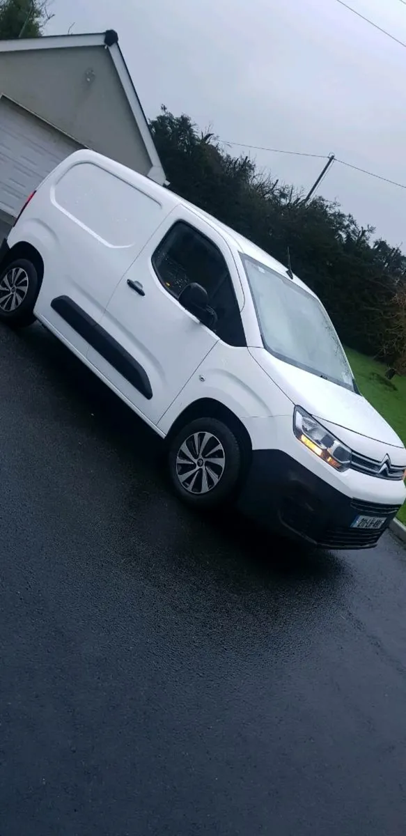 Citroen berlingo 3 seater, 211,full test & taxed - Image 4