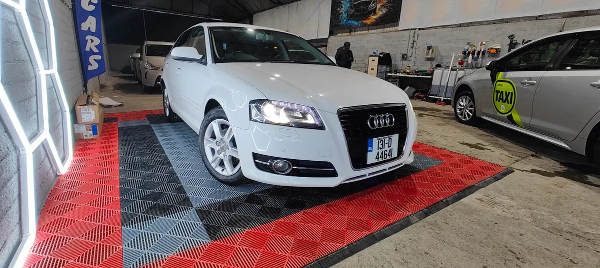 132 Audi A4 Avant S-Line Estate - Image 3