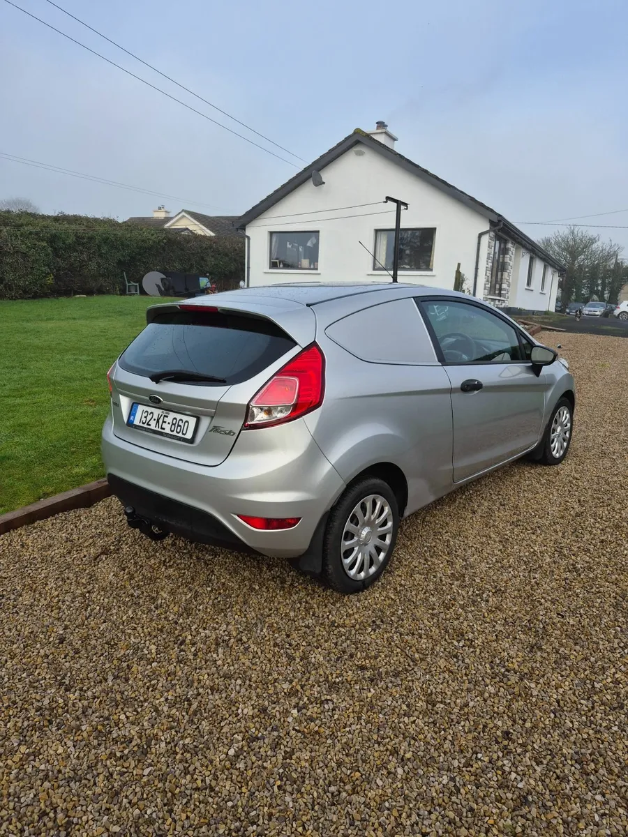 Ford Fiesta 2013 - Image 4