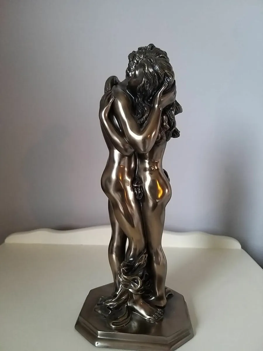 NEW Lovers Figure Great Christmas Gift - Image 2