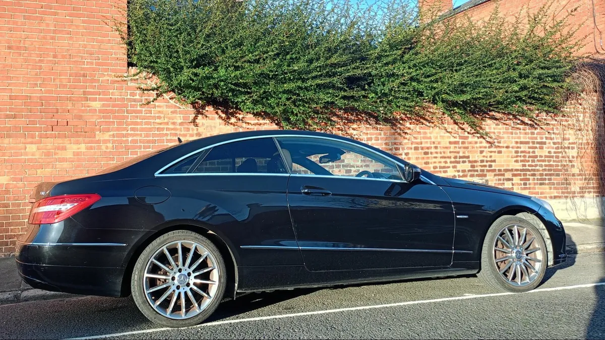 NCT 2027! TAXED 03/25, Mercedes-Benz E-Class 2010 - Image 2