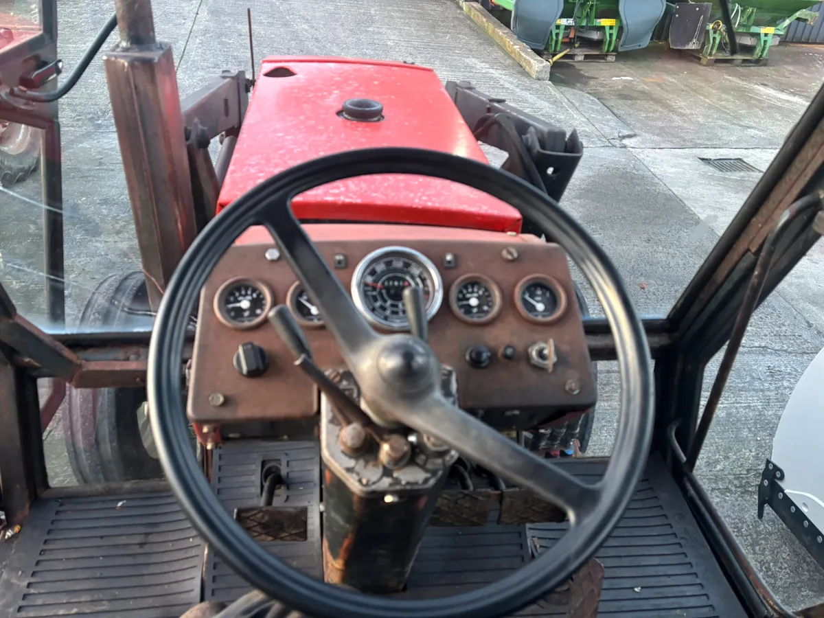 ZETOR 8111 CW QUICKE 2300 LOADER - Image 3
