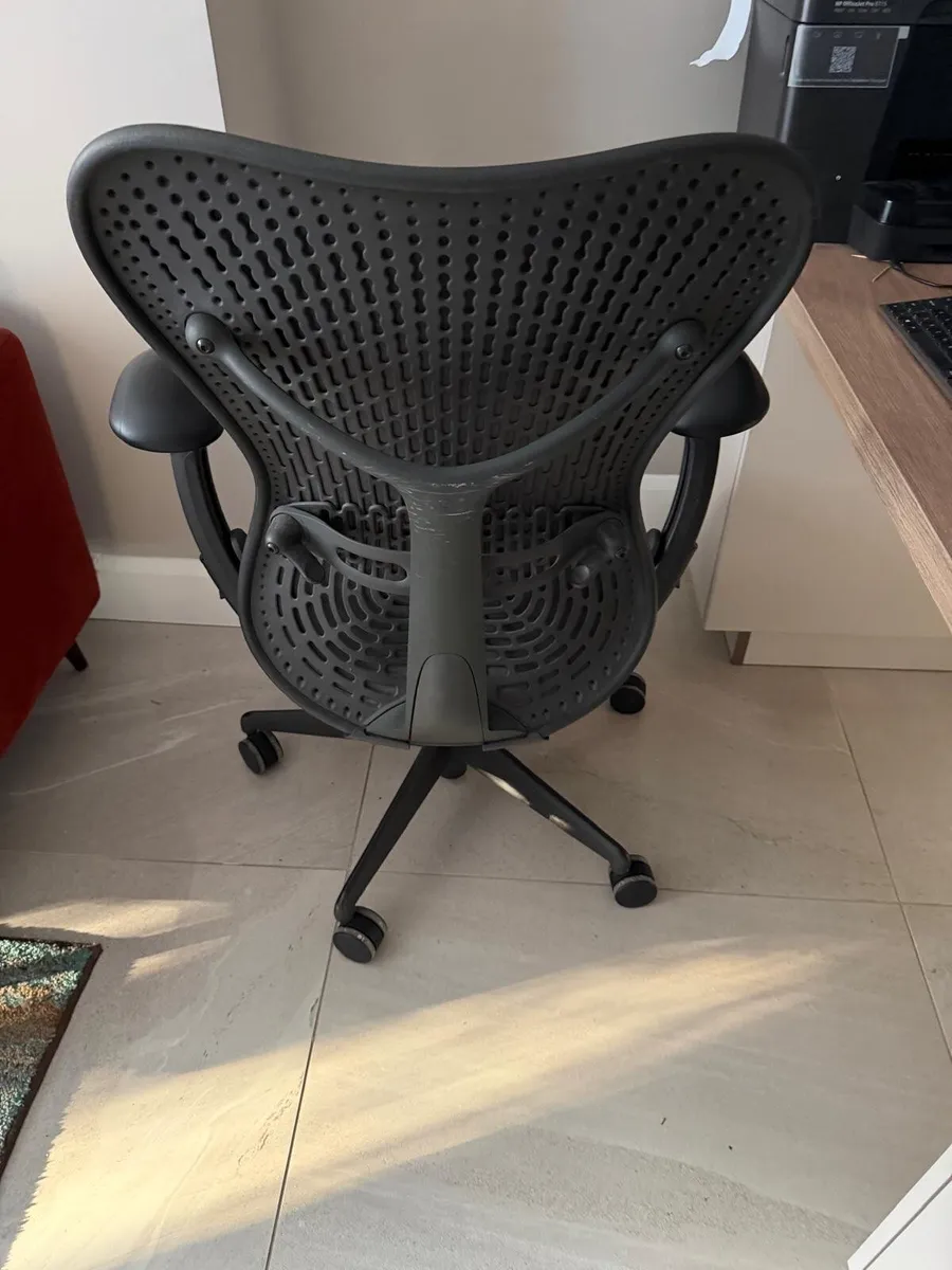 herman miller mirra chair - Image 2