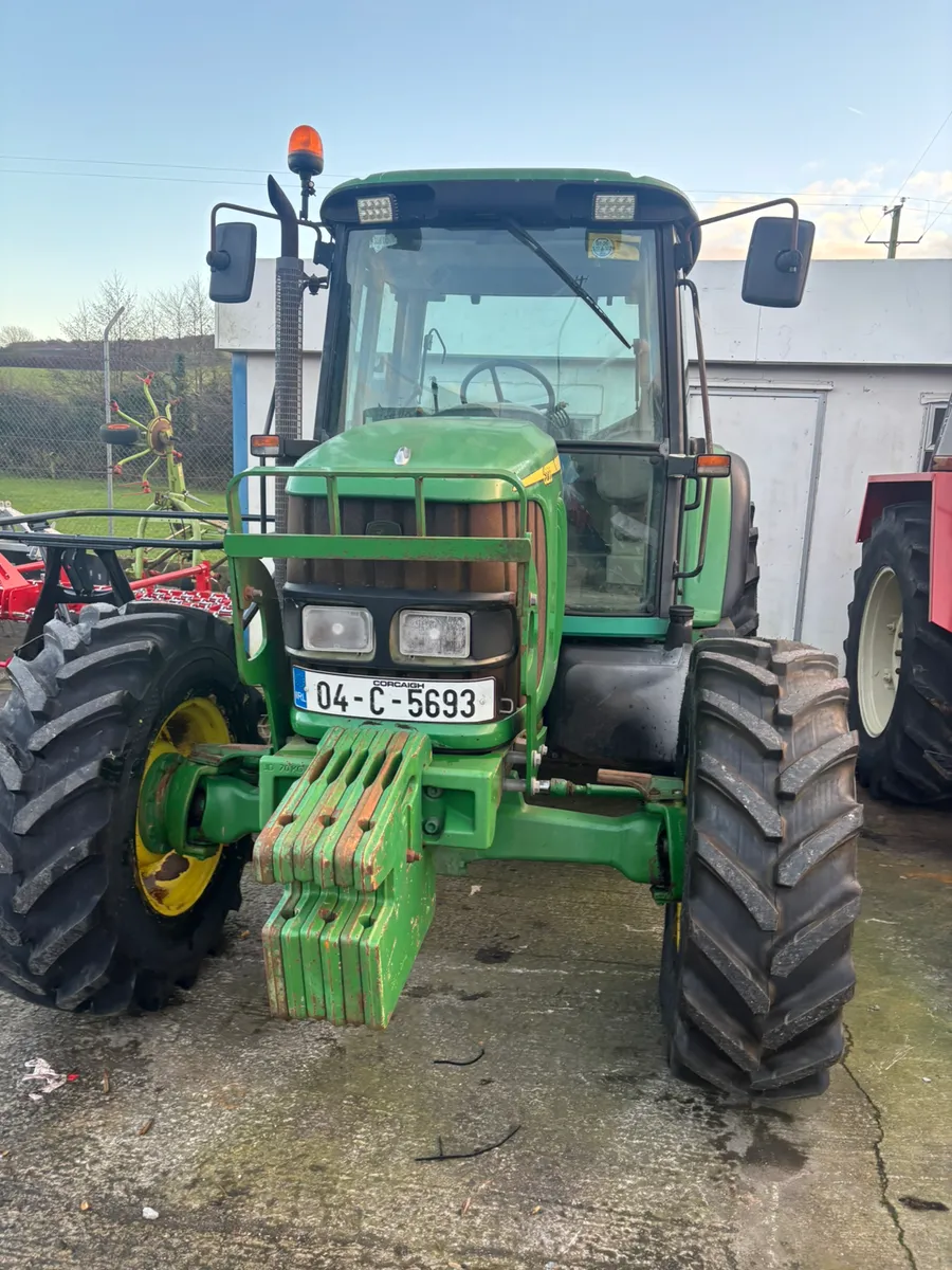 JIHN DEERE 6220 - Image 3