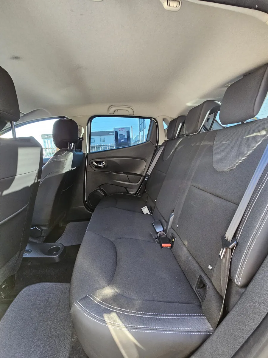 Renault Clio/Lutecia Automatic - Image 2