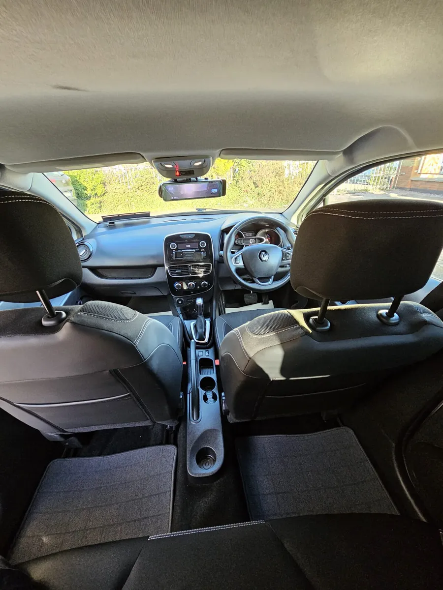 Renault Clio/Lutecia Automatic - Image 3