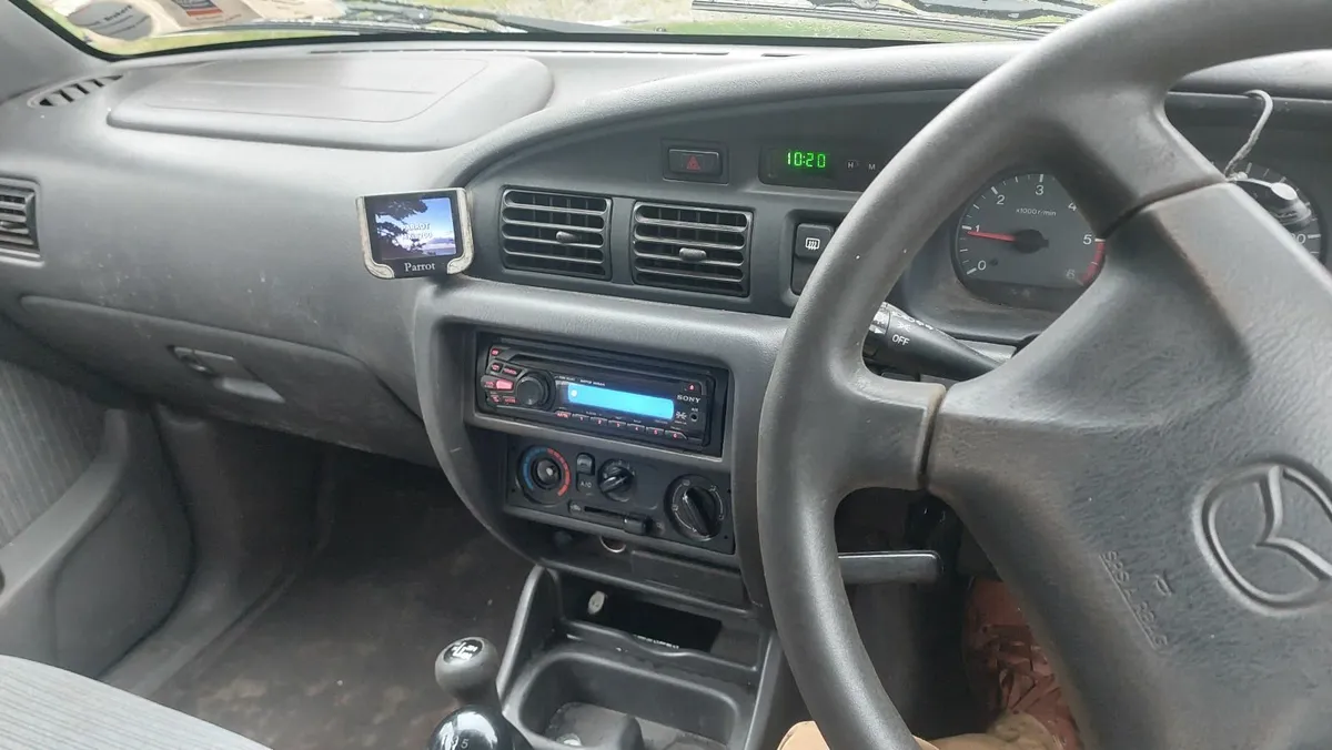 Mazda B Series 2002 - Image 2