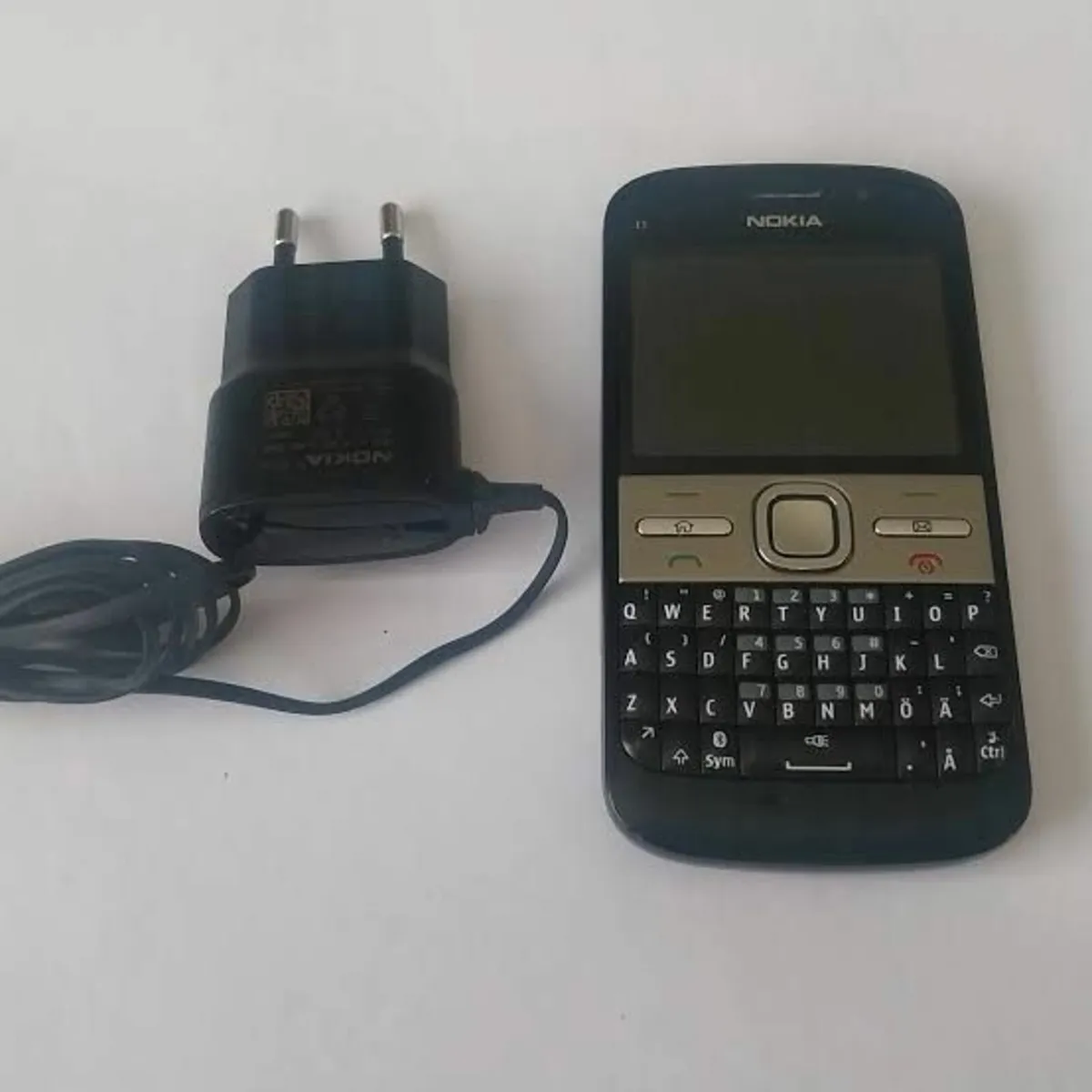 Antique Vintage Nokia E5-00 Unlocked Mobile Phone