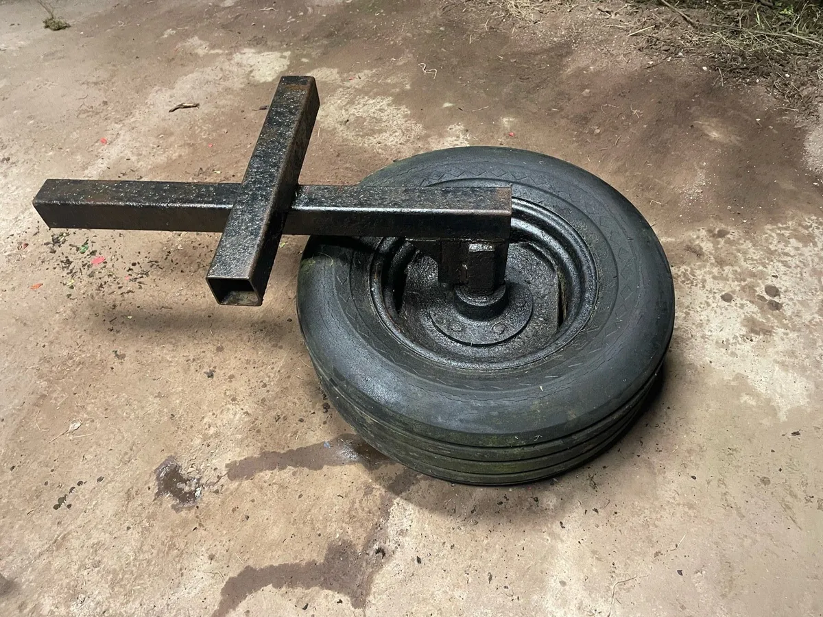 Silage pusher - Image 1