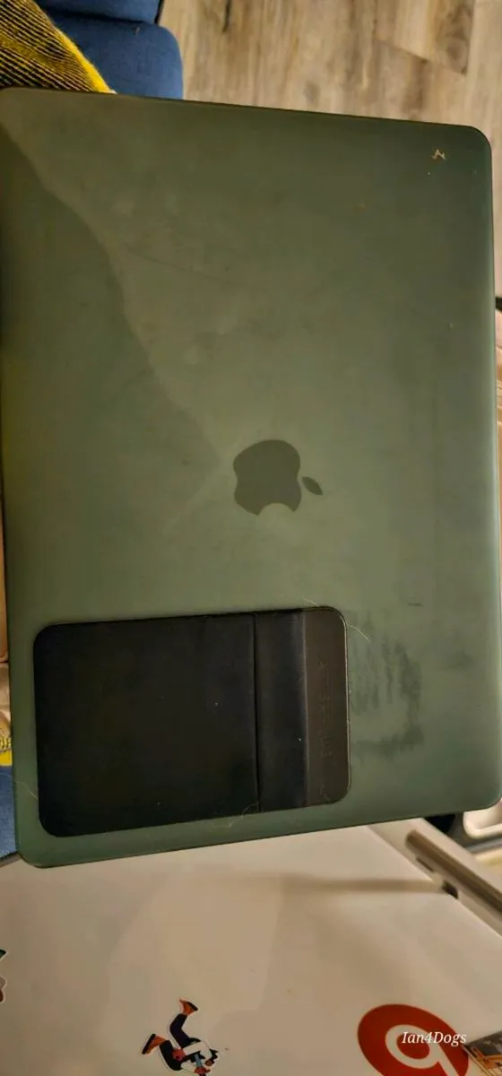 Macbook pro - Image 4