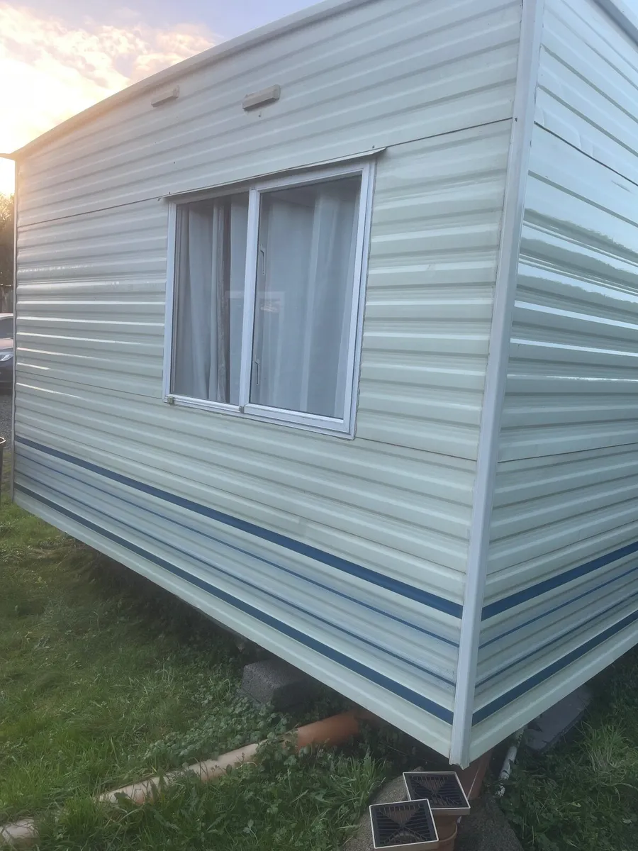2 BEDROOM MOBILE HOME FOR SALE - Image 4