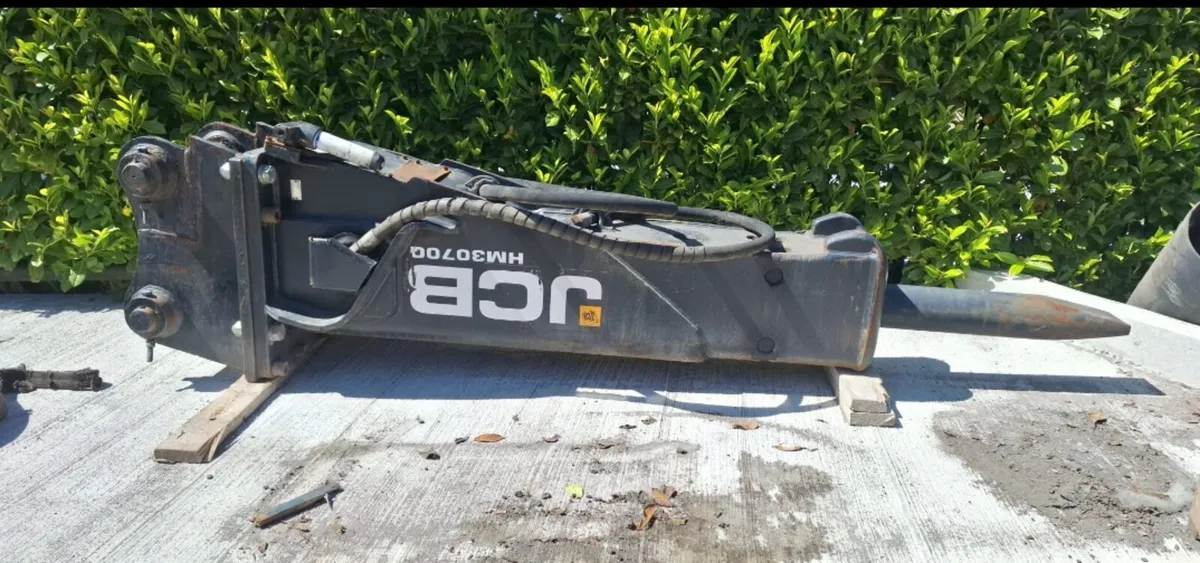 Rock breakers - Image 1