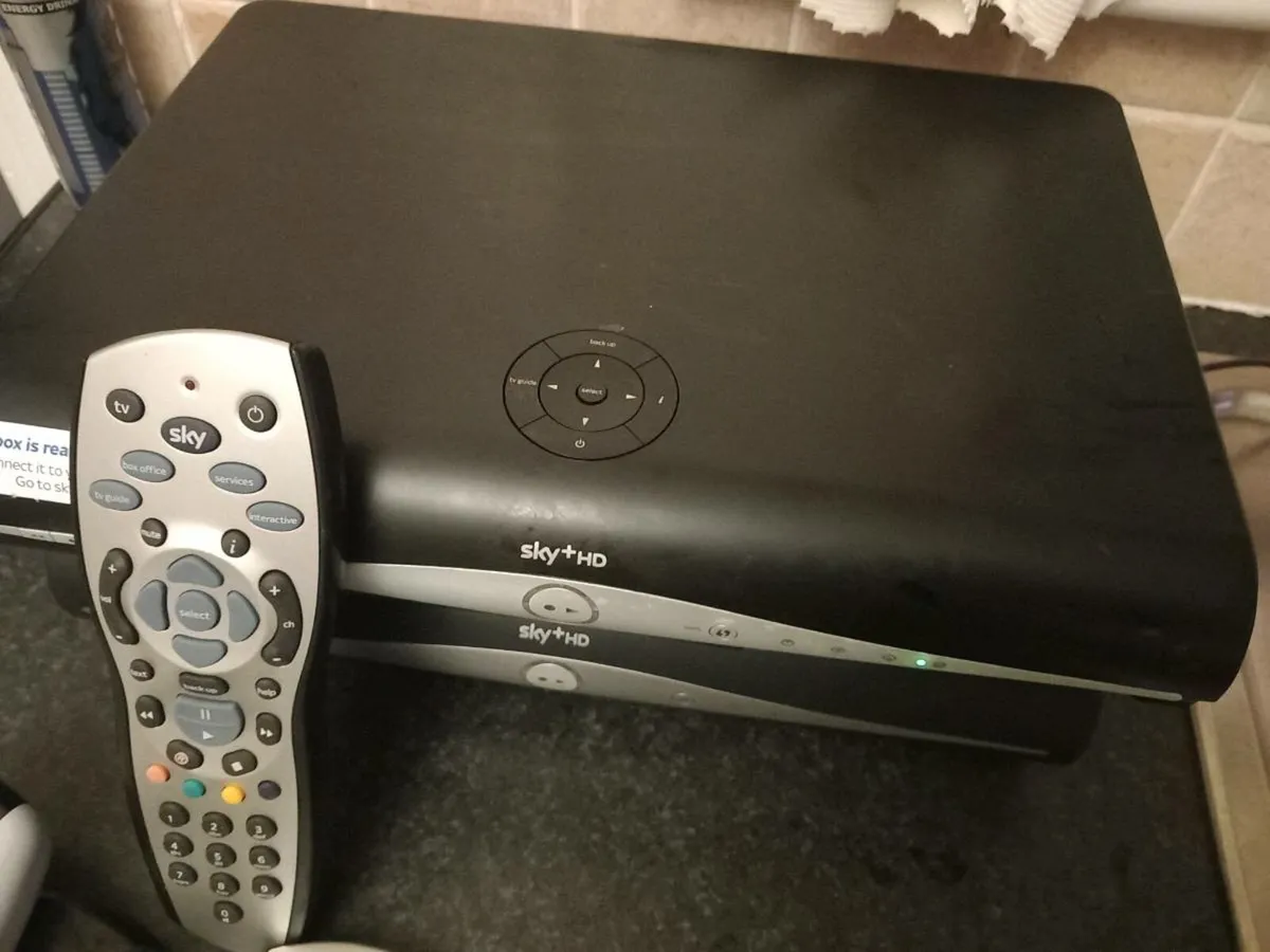 Sky hd box - Image 1