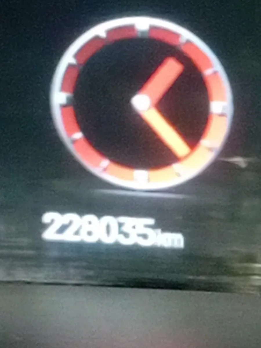 TRADE IN CONCIDERED, FULL SERVICE HISTORY - Image 4