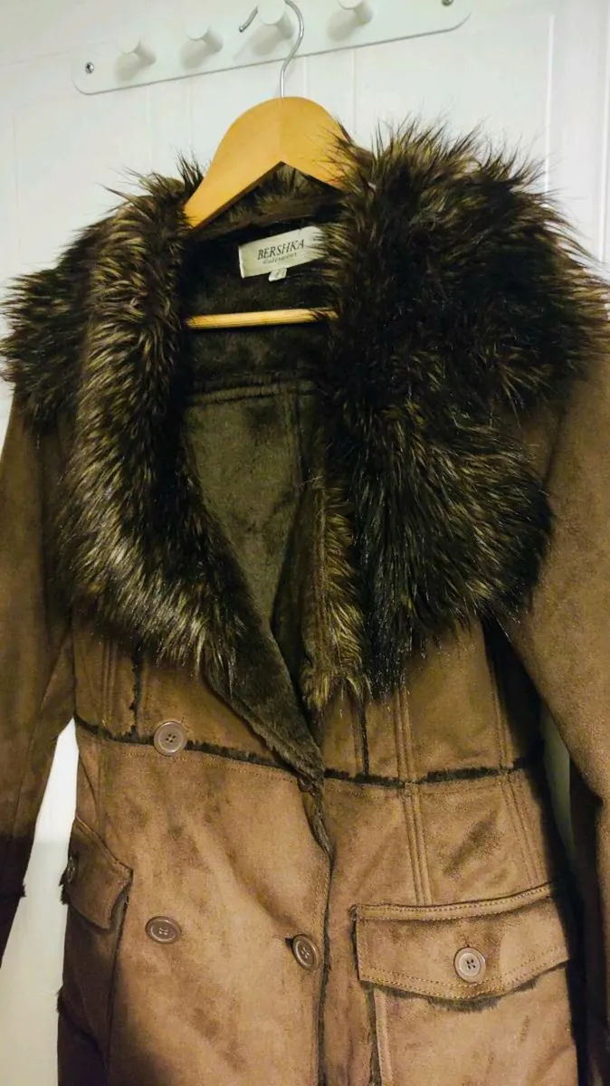 Cozy Elegance for Winter Bershka Faux Fur Coat (Si - Image 3