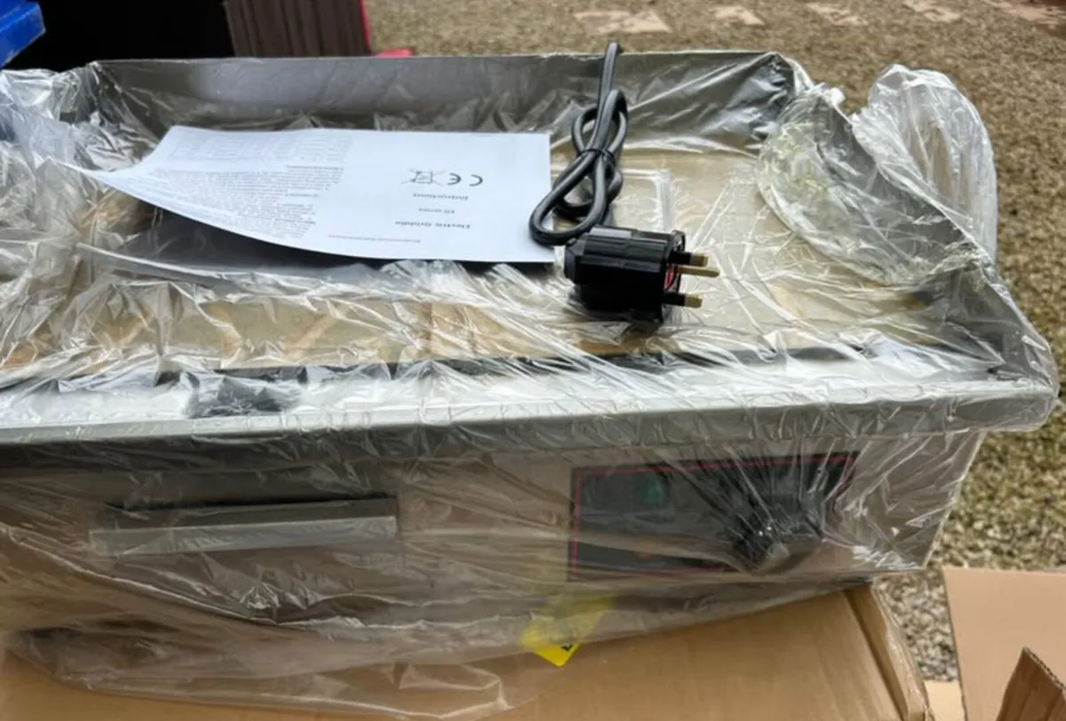 NEW Electric Griddle Chop Hot Plate 55cm 3kw 220v - Image 2