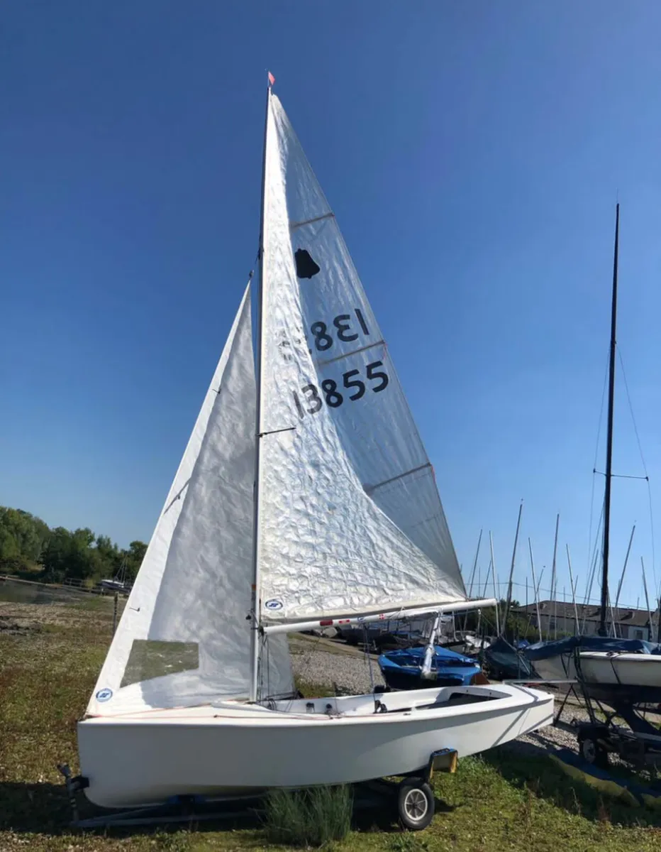 Gp14 sailing dinghy boat - Image 2