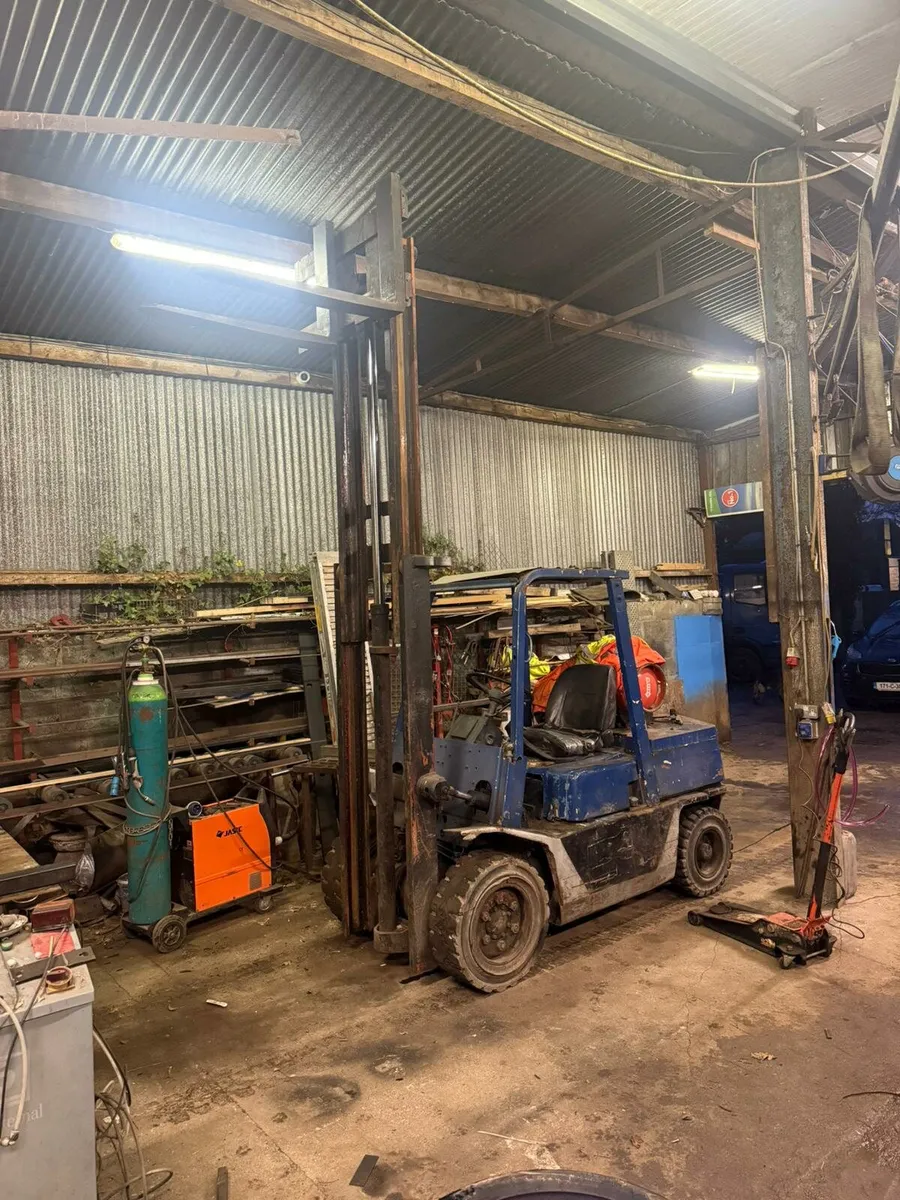 Nissan forklift 4 tonne - Image 4