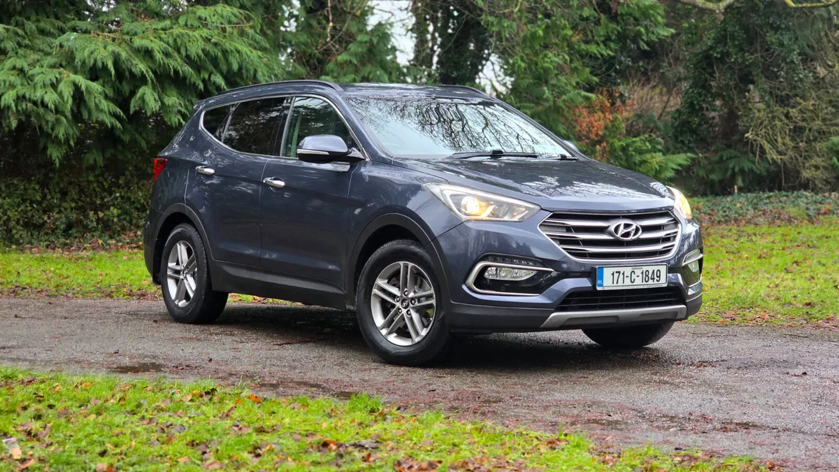 2017 Hyundai Santa Fe 2.2 CRDI Executive 4WD - Image 2