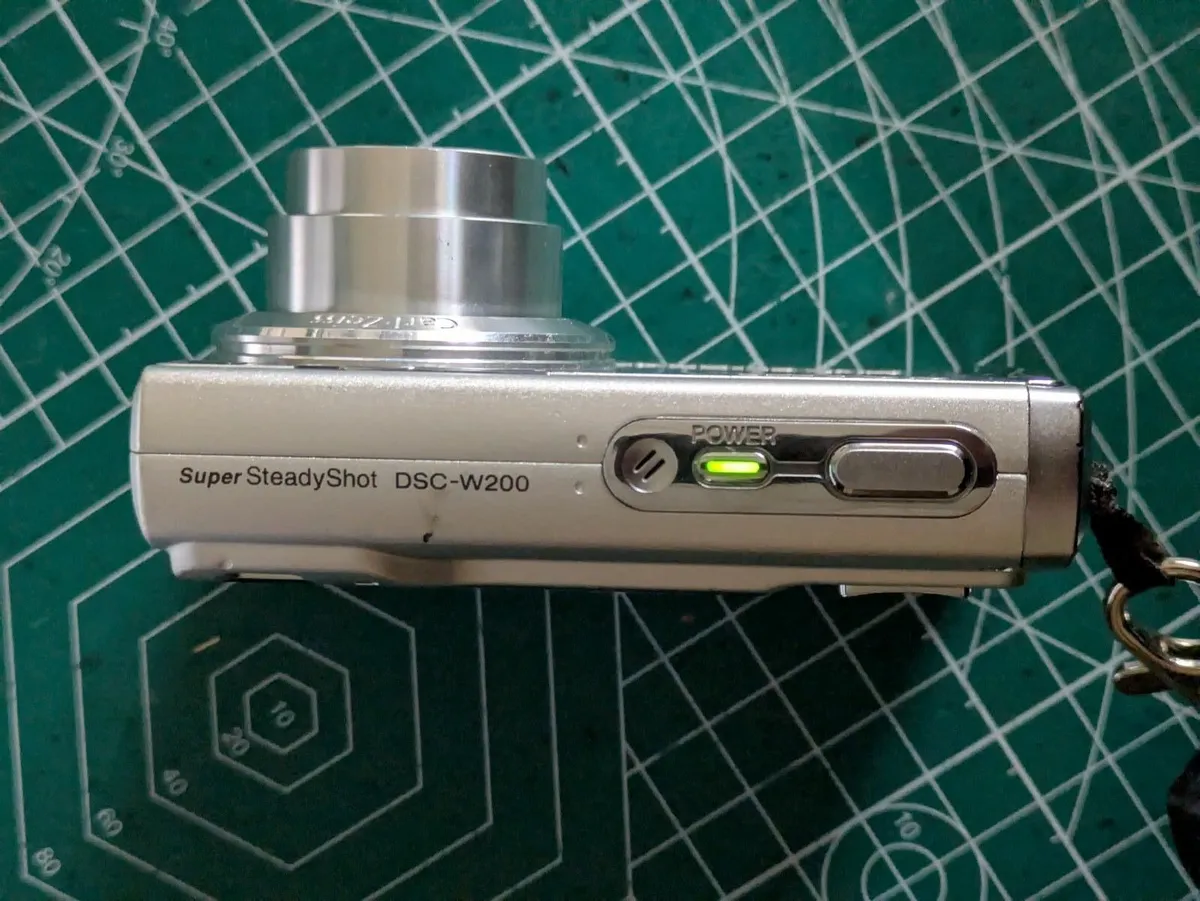 Sony Cyber-shot 12MP CCD🌈 Carl Zeiss💥 lens - Image 3