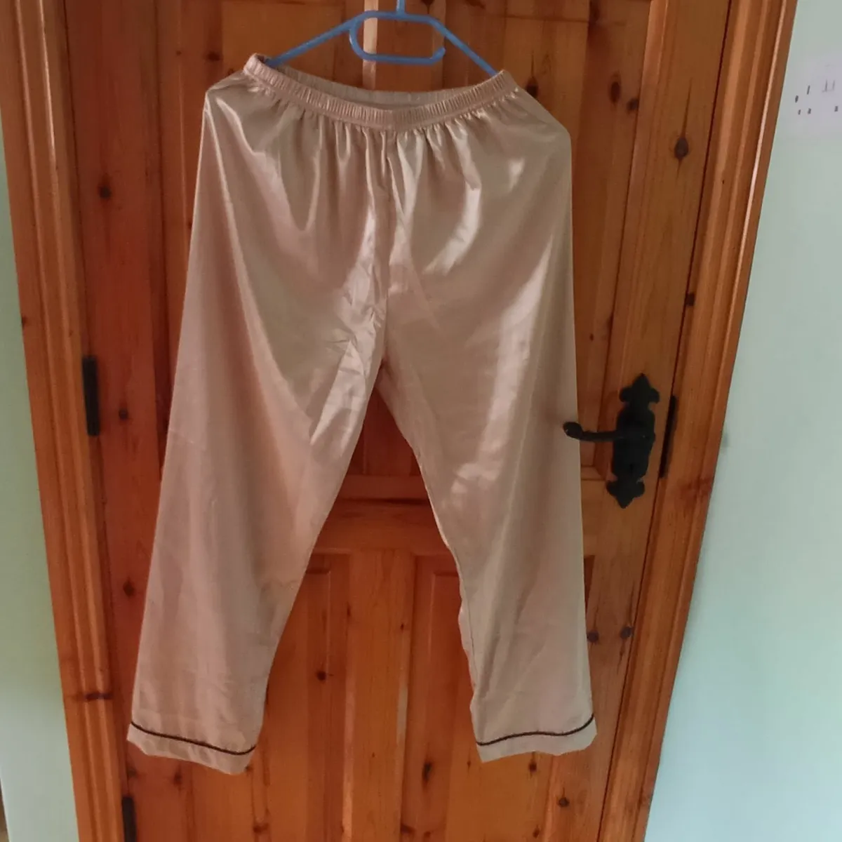 Ladies Pyjamus - Image 4