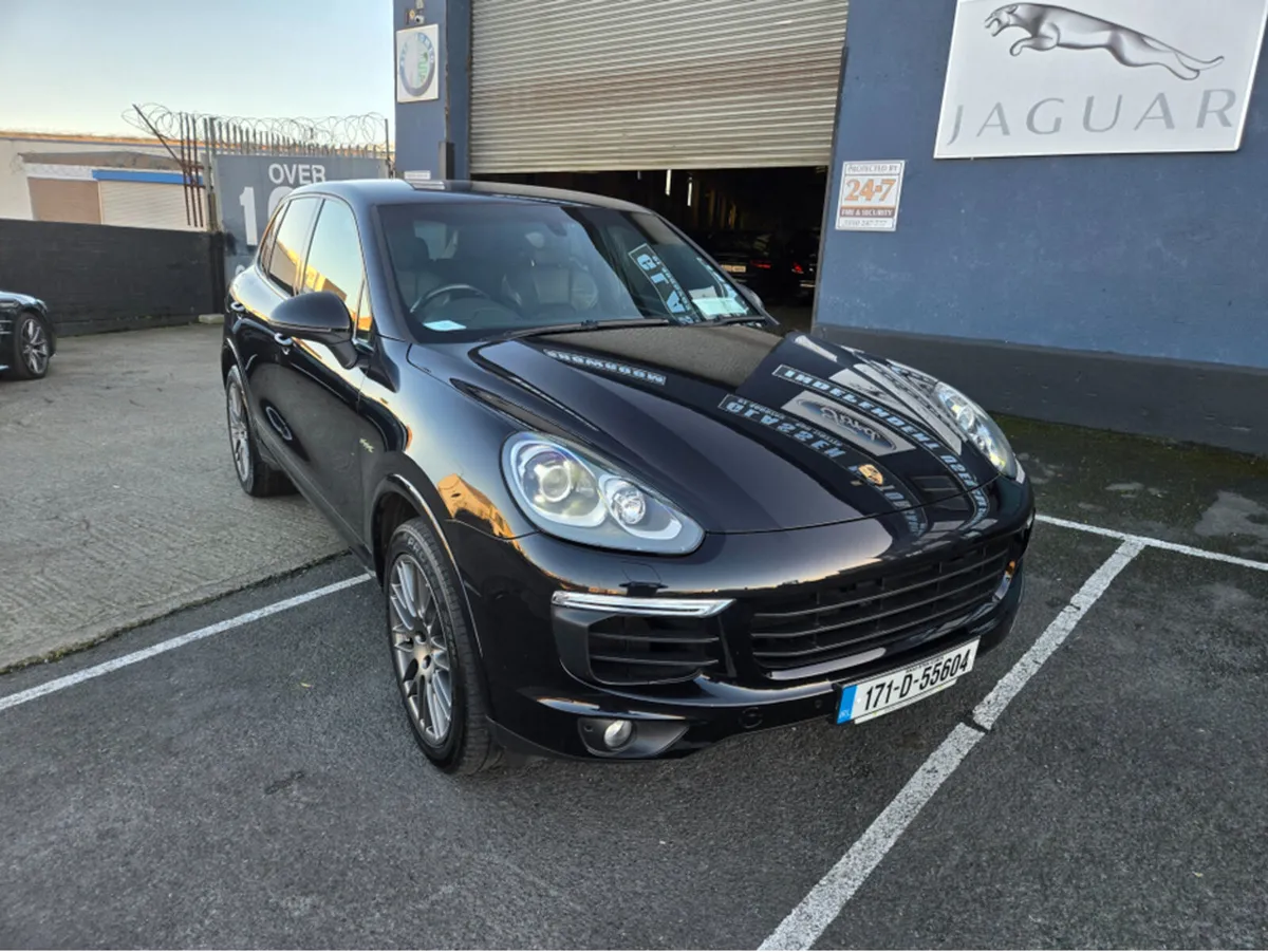 Porsche Cayenne PLATFORM ED S EHYB TIP A R69 3DR - Image 2