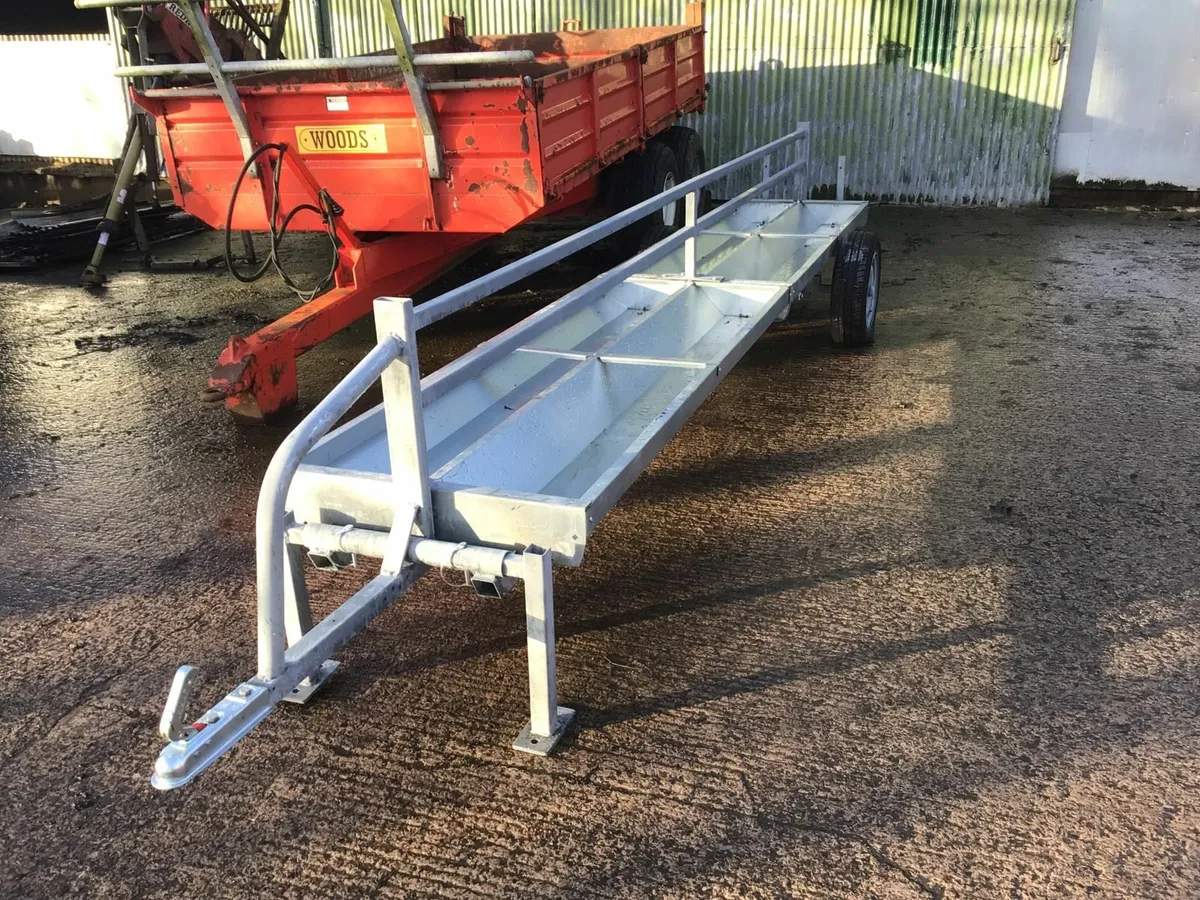 Livestock feed trailer - Image 3