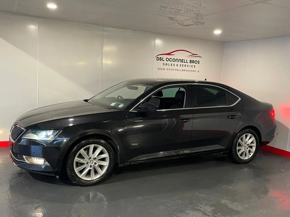 Skoda Superb STYLE 2.0 TDI 150BHP 4DR - Image 4