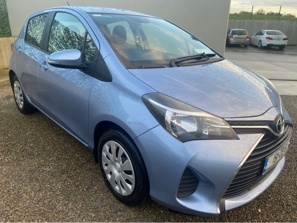 Toyota Yaris 1.0 LUNA MC 4DR - Image 1