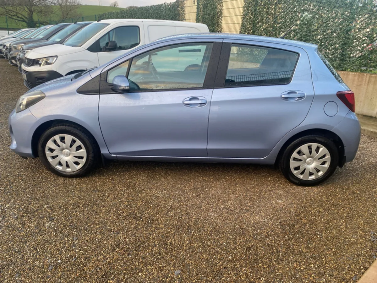 Toyota Yaris 1.0 LUNA MC 4DR - Image 4