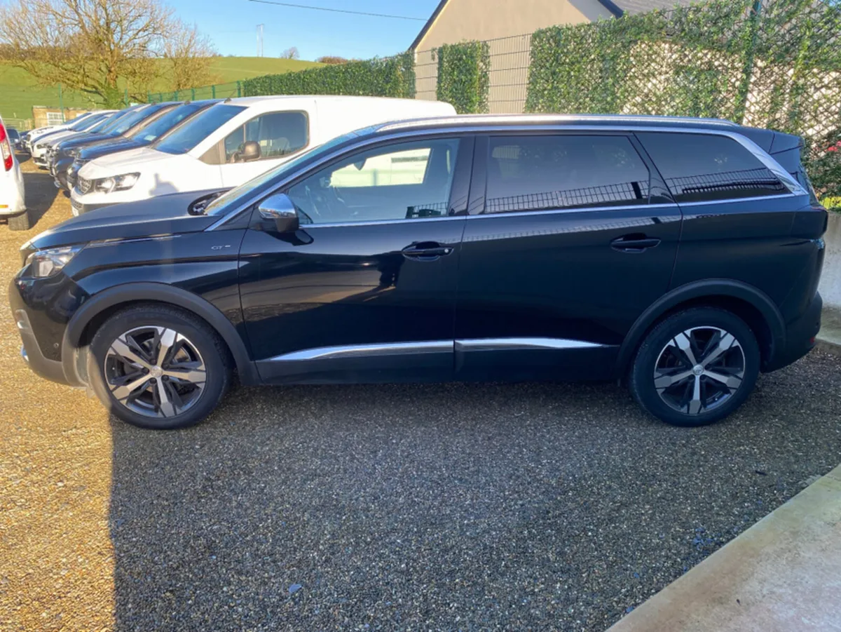Peugeot 5008 2.0hdi auto gt line - Image 3