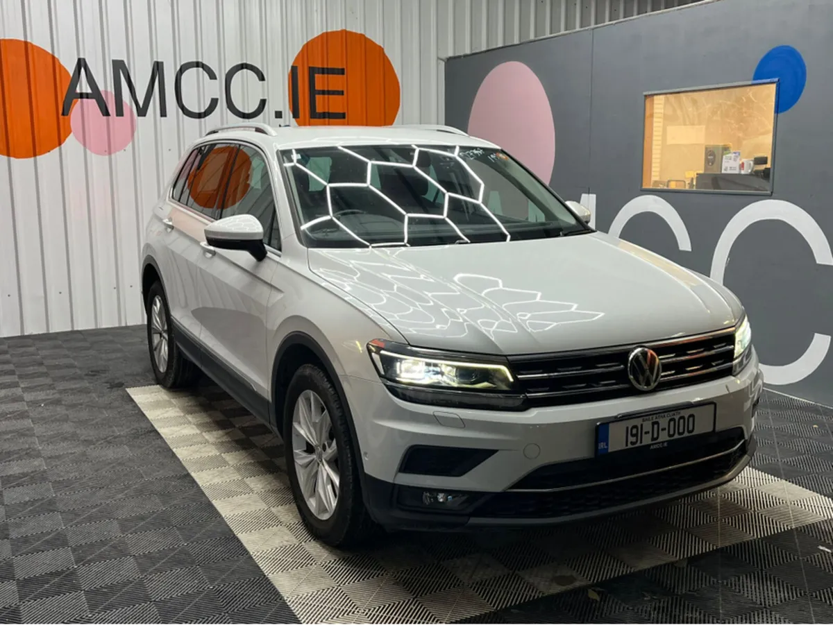 Volkswagen Tiguan HEATED SEATS FRONT&REAR - REVERS - Image 1