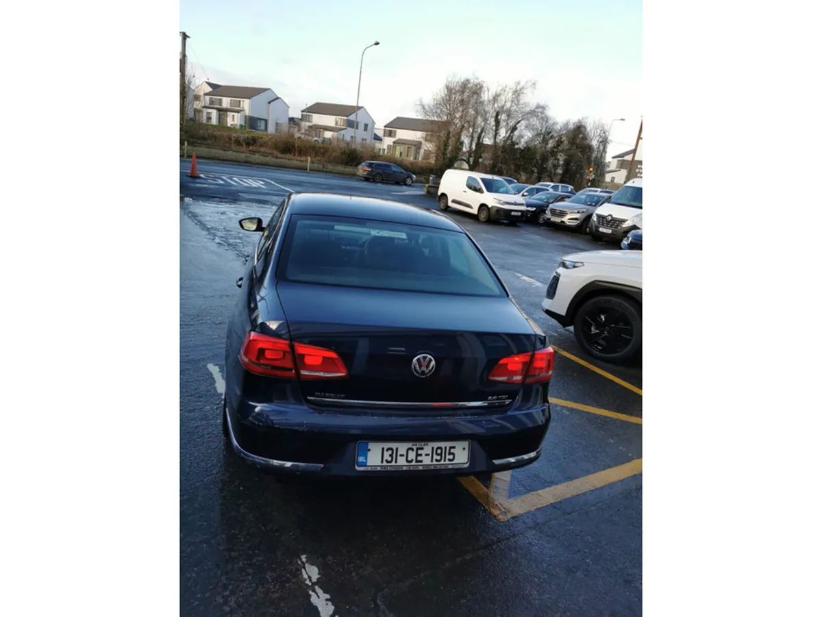 Volkswagen Passat 2.0 TDI HIGHLINE BLUEMOTION 14 1 - Image 3