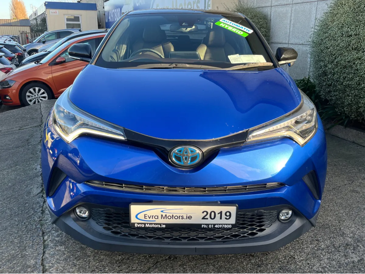 Toyota C-HR SOL HYBRID AUTMATIC 1.8 PETROL //HALF - Image 2