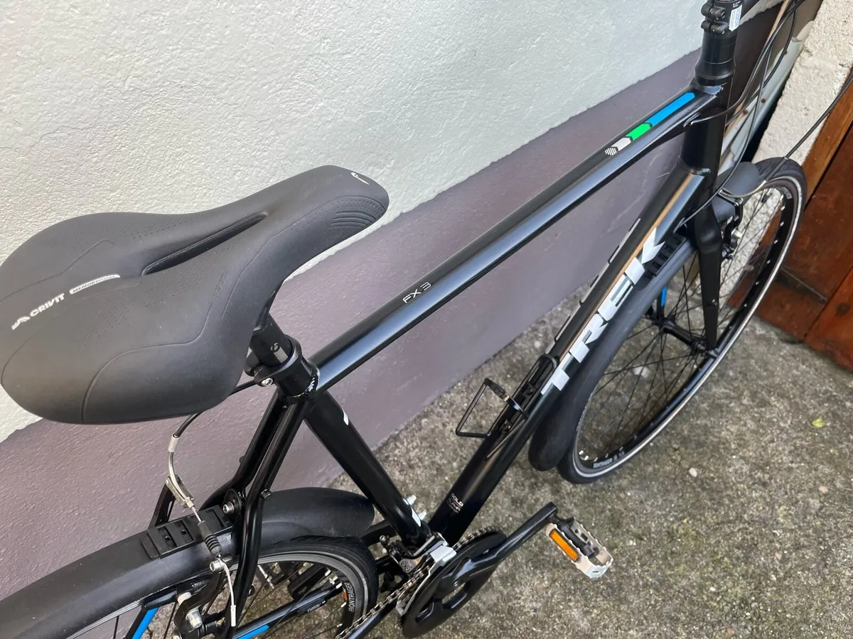 Men Trek, FX3,Hybrid  bike. - Image 3