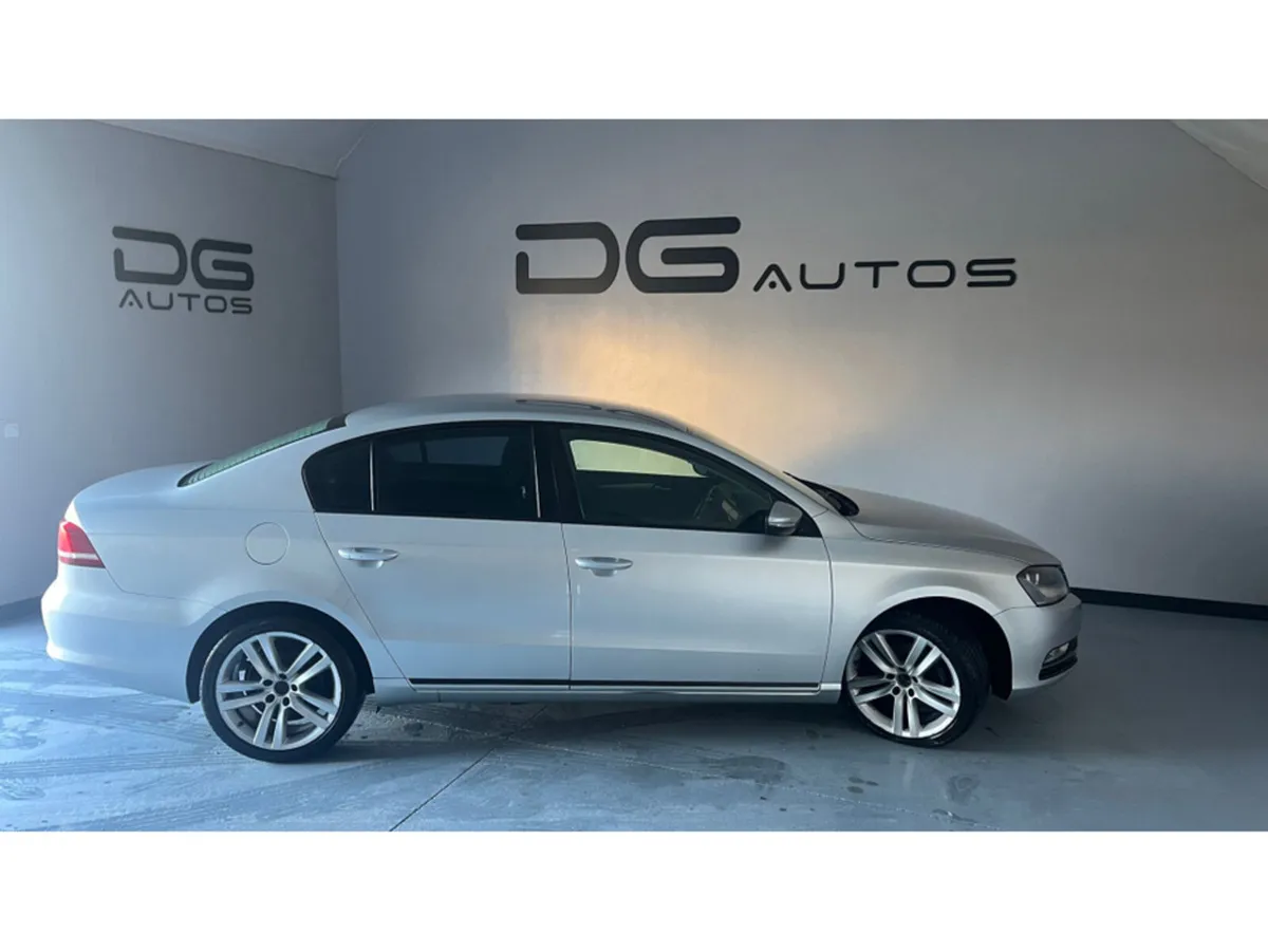 Volkswagen Passat 1.6 TDI S 105PS 4DR TECHNOLOGY B - Image 2
